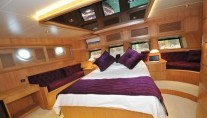 BROTHERS master cabin